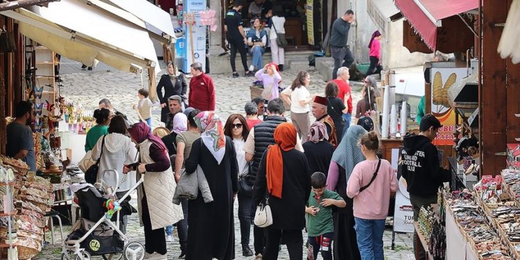 UNESCO kenti Safranbolu'da hafta sonu yoğunluğu