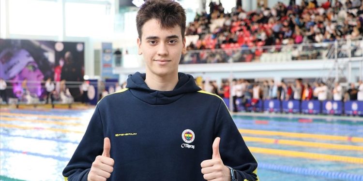 Milli yüzücü Kuzey Tunçelli’nin olimpiyat heyecanı