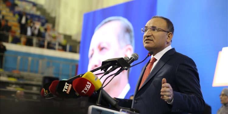 Hiçbir güç aziz milletimizin daha güçlü geleceğe yürümesine mani olamayacaktır