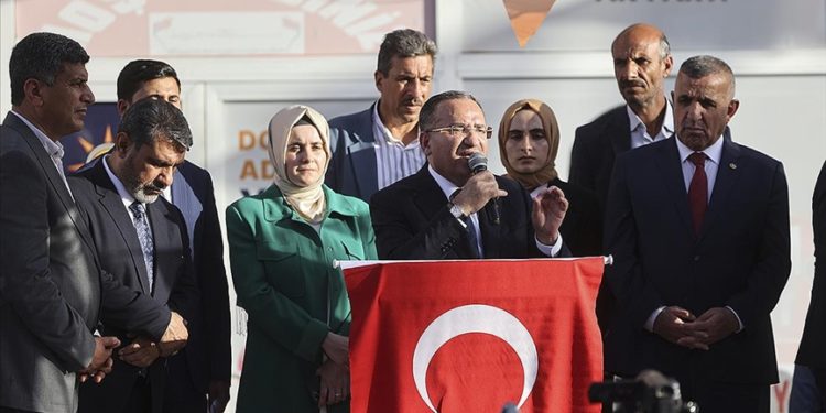 Türkiye’nin her yerinde yatırımlara eş zamanlı başlandı