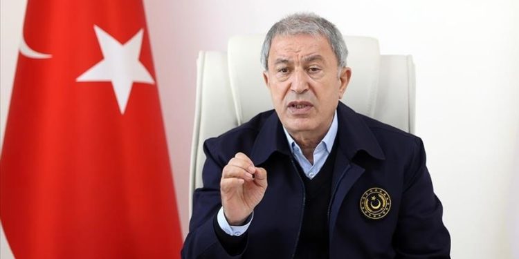 Bakan Akar, Sudan’dan Türk vatandaşlarının tahliyesi için 5 nakliye uçağını görevlendirdiklerini bildirdi