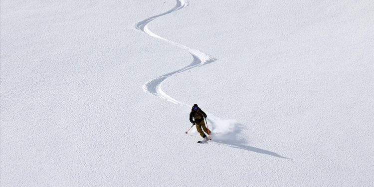 Kaçkar Dağları’nda heliski yoğunluğu yüzleri güldürdü