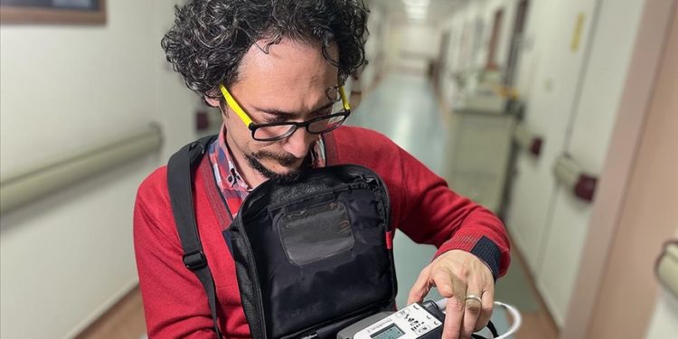 Oğlunun doğduğu gün yapay kalple hayata tutundu