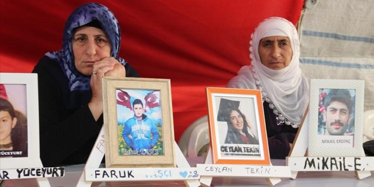 Diyarbakır annelerinden çocuklarına "teslim ol" çağrısı