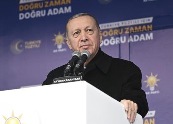 Cumhurbaşkanı Erdoğan: Biz ne emperyalistlerin ne de onların tetikçilerinin önünde secde ederiz