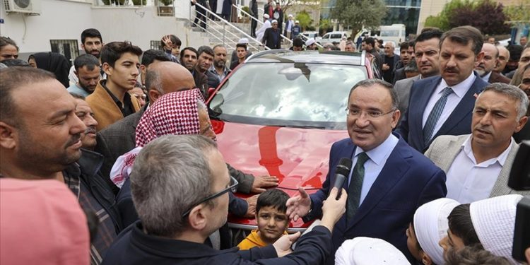 Togg burada fabrikada binlerce işçi çalışıyor