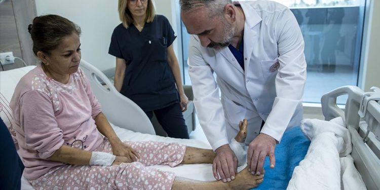 Etlik Şehir Hastanesinde kronik yarası bulunan hastalar için özel klinik