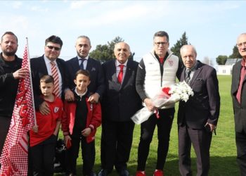 Süper Lig'e çıkmayı garantileyen Samsunspor, ligi şampiyon olarak tamamlamak istiyor