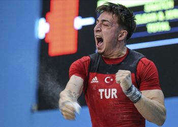 Avrupa Halter Şampiyonası’nda bir altın madalya daha