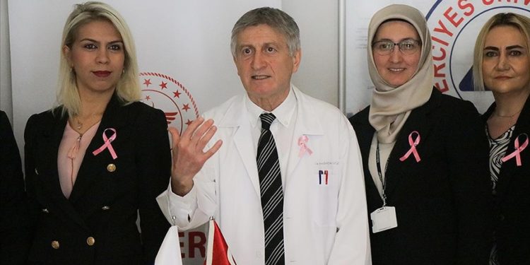 Prof. Dr. Erdoğan Sözüer kanserle mücadelede erken teşhise dikkati çekti