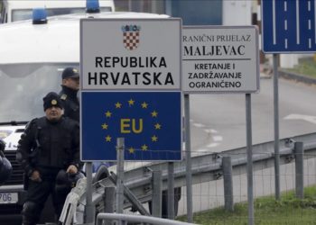 AB göçü önleyebilmek için Hırvatistan'ın düzensiz göçmenlere uyguladığı şiddeti görmezden geliyor