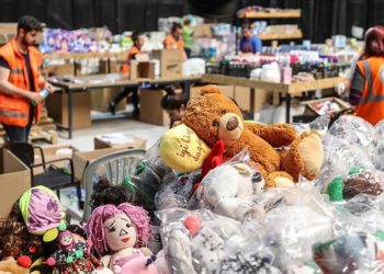 Hatay’da “iyilik fabrikası” gönüllüleri depremzedeleri yalnız bırakmıyor