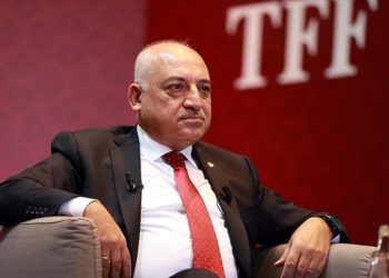 TFF Başkanı Büyükekşi, 12 Yaş Altı İzmir Cup'a katılacak takımlara başarılar diledi