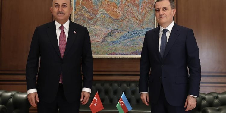 Çavuşoğlu, Ermenistan sınırındaki çatışma sonrasında Azerbaycanlı mevkidaşı ile görüştü