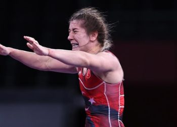 Yasemin Adar, Avrupa Güreş Şampiyonası'nda finale yükseldi