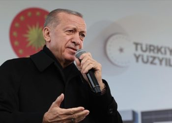 Bu ülkenin tüm insanlarının hayallerini kucaklayan yeni anayasayı beraberce yapalım