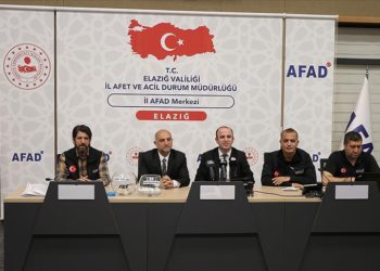 Elazığ’da 84 deprem konutu için kura çekildi