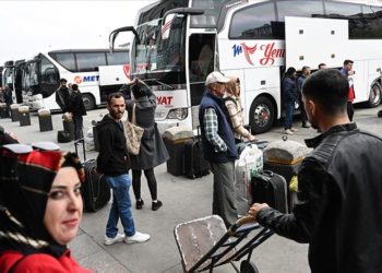 Bayram için otobüs biletleri tükendi, ek seferler düzenlendi