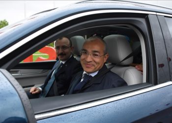 Azerbaycan Ekonomi Bakanı Cabbarov, Samsun'da Togg kullandı