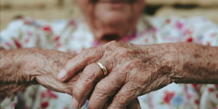 Hastanelerde 80 yaş ve üstü için “YAŞAM” devreye giriyor