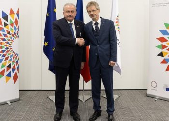 TBMM Başkanı Şentop, Çekya Senato Başkanı Milos Vystrcil ile görüştü