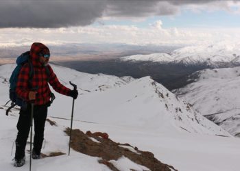 Van'da dağcılar Mengene Dağı'na tırmandı