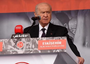 Anayasa Mahkemesinin yeniden yapılandırılmasını gerekli görüyoruz