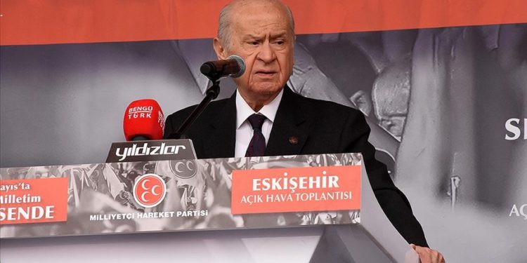 Anayasa Mahkemesinin yeniden yapılandırılmasını gerekli görüyoruz