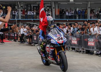 Milli motosikletçiler Hollanda'da piste çıkacak