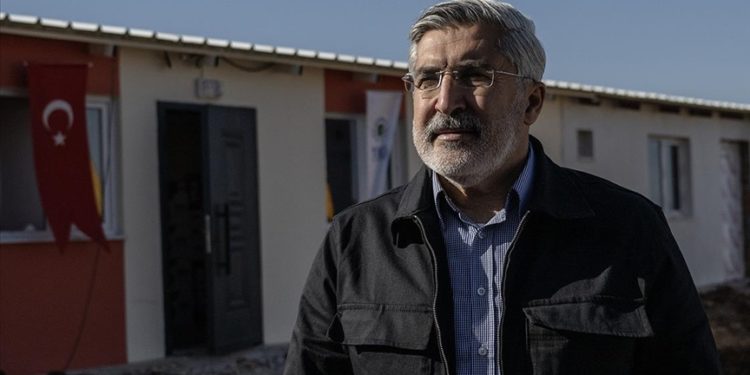 AK Parti'li Yayman'ın Hatay'da seçim kampanyası hassasiyeti