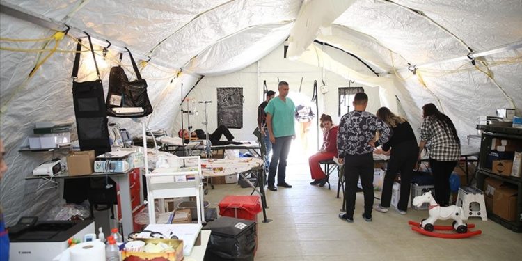 ABD’nin Hatay’da kurduğu sahra hastanesi depremzedelere hizmet veriyor