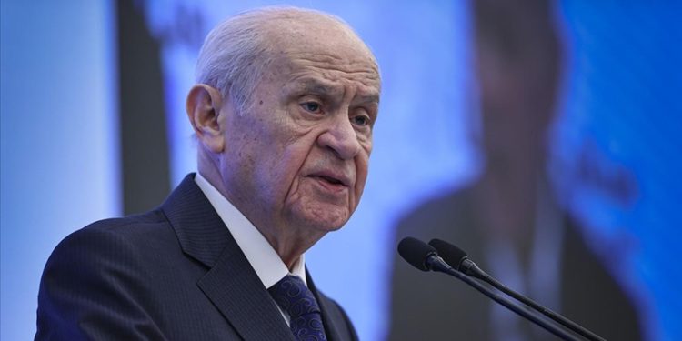 Atalarımızı ve anılarımızı küçümsemeye hiçbir şekilde hakkımız yoktur