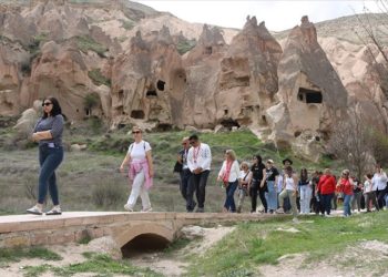 Ara tatilin Ramazan Bayramı’yla birleşmesi Kapadokya’da yerli turist yoğunluğunu artırdı
