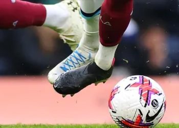 Chelsea, sahasında Aston Villa'ya 2-0 yenildi