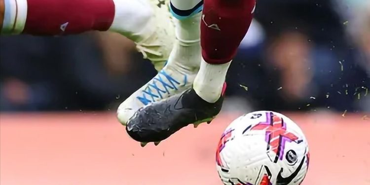 Chelsea, sahasında Aston Villa'ya 2-0 yenildi