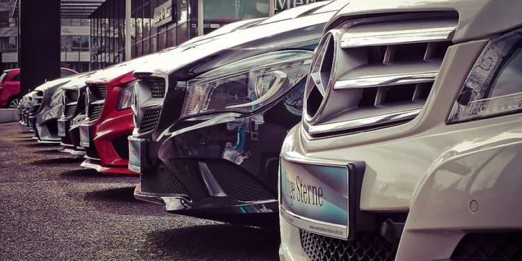 AB’de yeni otomobil satışları martta hızlı arttı