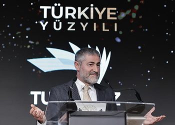 Hazine ve Maliye Bakanı Nebati, Türkiye’nin “simge” projelerini değerlendirdi