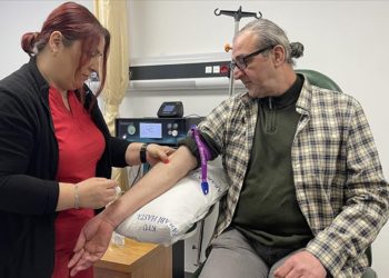 Huzursuz bacak sendromunun etkilerini ozon tedavisiyle yendi