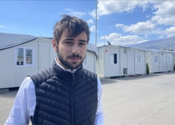 Depreme görüntülü konuşma sırasında tanık olan üniversite öğrencisi, ailesini özlemle anıyor