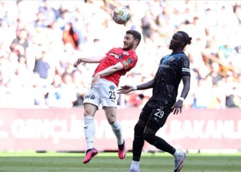 Adana Demirspor sahasında farklı kazandı