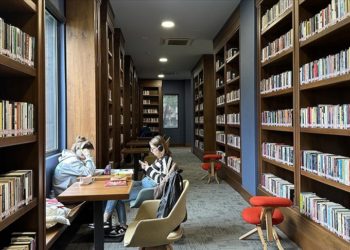 Ümraniye Fazlı Aydın Millet Kütüphanesi’ne gençler yoğun ilgi gösteriyor