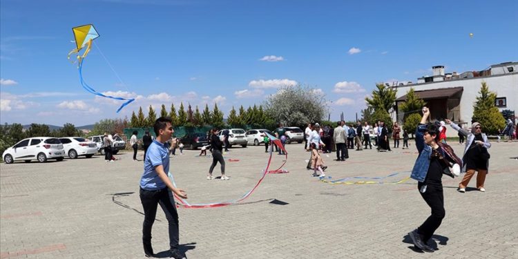 Gaziantep’te uçurtmalar, “primer immün yetmezliği” hastaları için havalandı