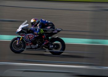 Milli motosikletçi Toprak Razgatlıoğlu, İspanya'daki ikinci yarışta ikinci oldu