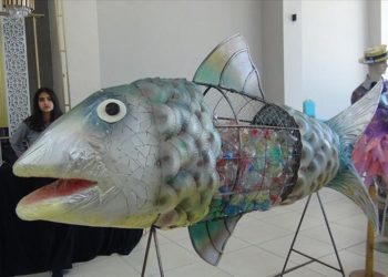 Bitlis'te öğrencilerin geri dönüşüm malzemelerinden yaptığı eserler sergilendi