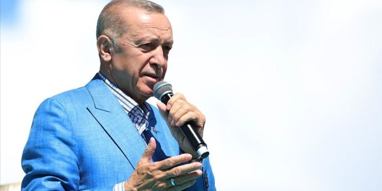 Küçük esnafımızın prim ödeme gün sayısını 7200 güne indiriyoruz