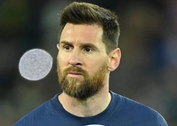 Kadro dışı bırakılmasının ardından özür dileyen Lionel Messi, PSG ile antrenmana çıktı