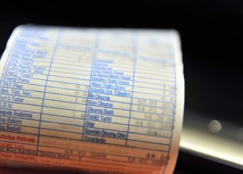 Deprem bölgesindeki 11 ilde elektrik ve doğal gaz borçları silinecek