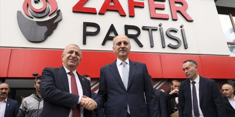 AK Parti Genel Başkanvekili Kurtulmuş, Zafer Partisi Genel Başkanı Özdağ’ı ziyaret etti