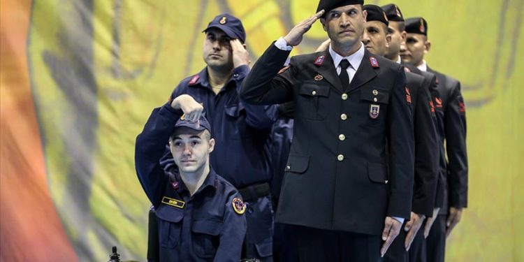 Bursa'da engelli gençler temsili askerlik yaptı