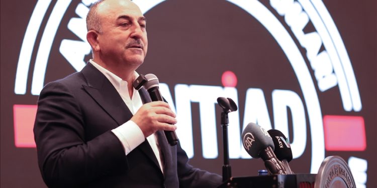 Dışişleri Bakanı Çavuşoğlu: Ermenistan’ın hatasını düzeltmesini bekliyoruz